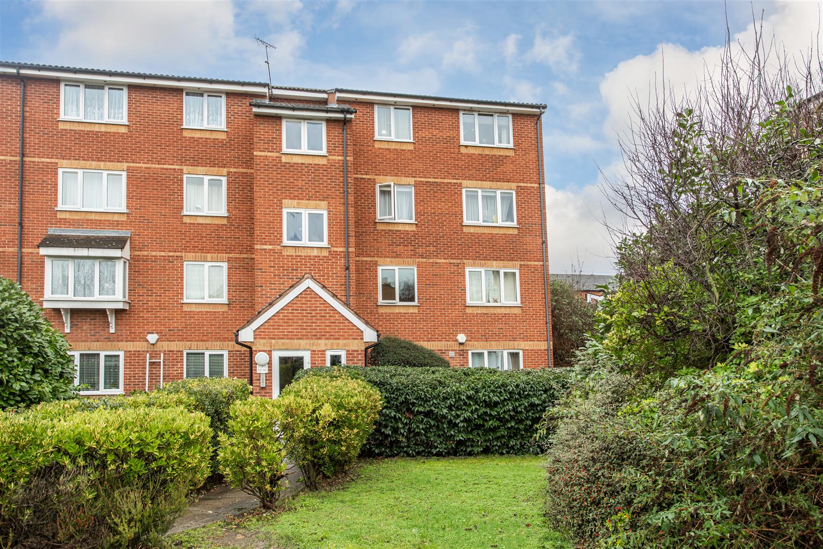 1 bed property in Jack Clow Road, Stratford